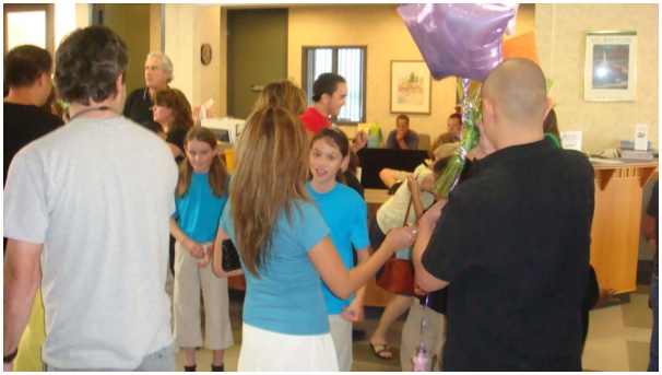 584x320 pixels (72K)