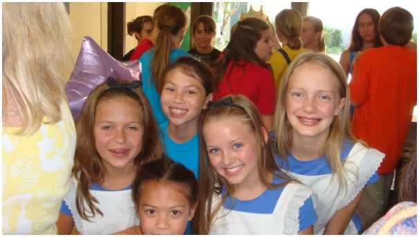 584x320 pixels (83K)