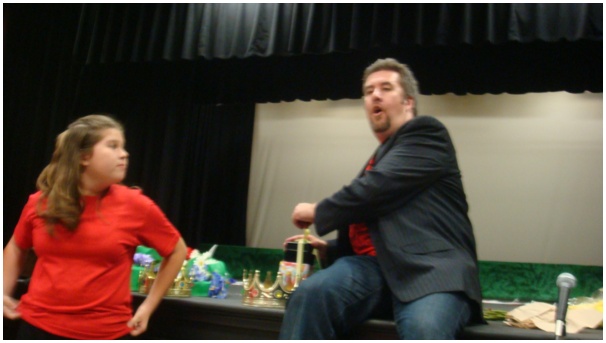 584x320 pixels (58K)