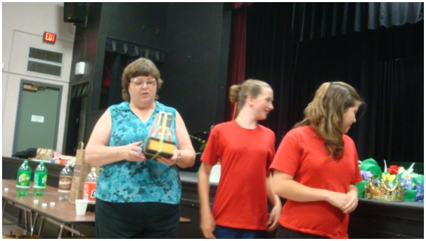 584x320 pixels (71K)