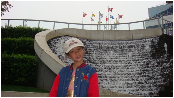 584x320 pixels (88K)