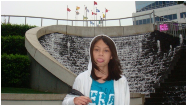 584x320 pixels (77K)