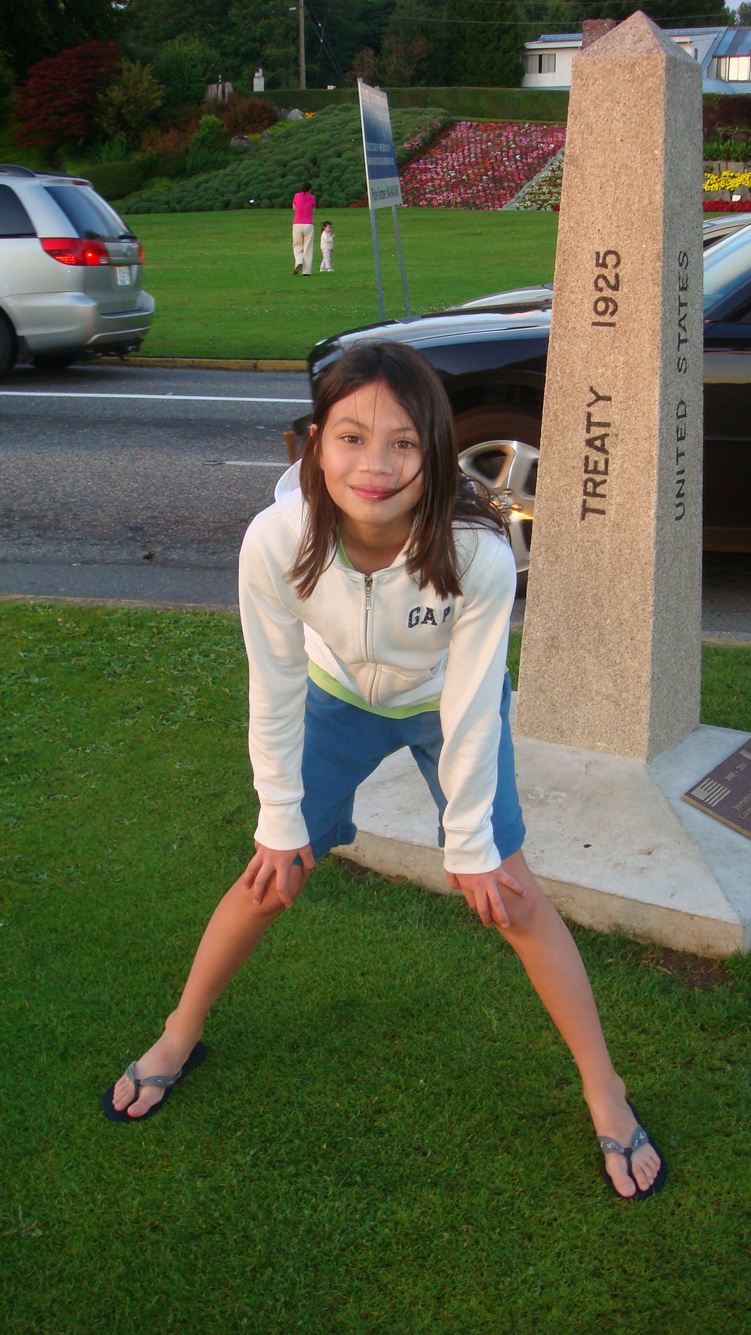 1058x1897 pixels (682K)