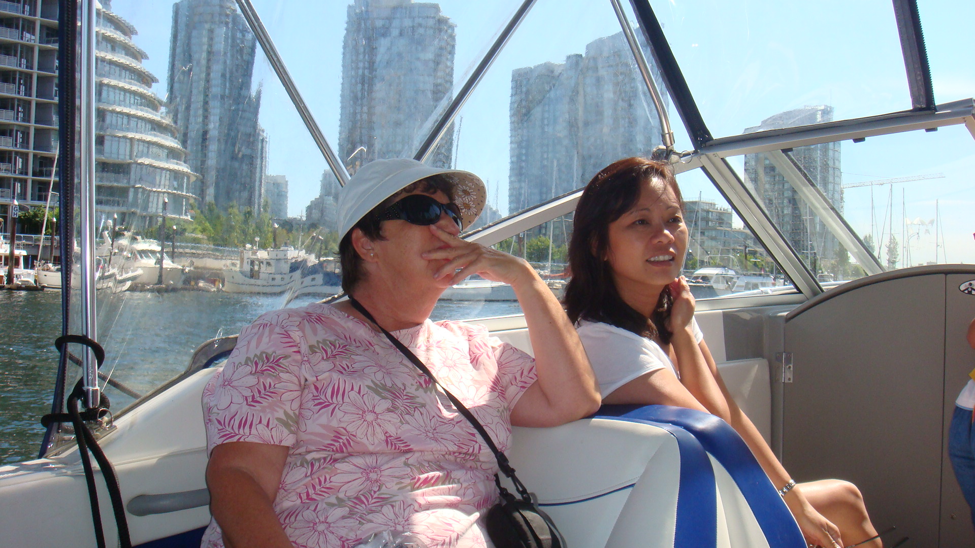 1898x1057 pixels (615K)