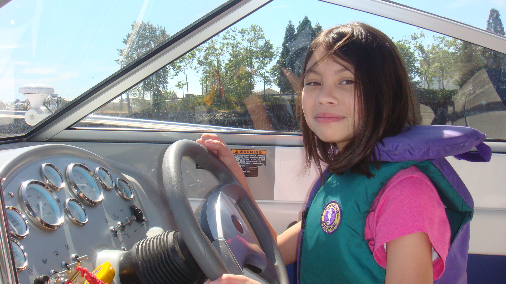 1898x1057 pixels (667K)